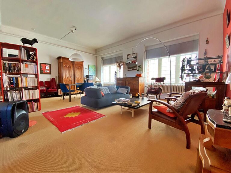 Maison proche centre-ville 280 m² sur terrain 1 450 m²